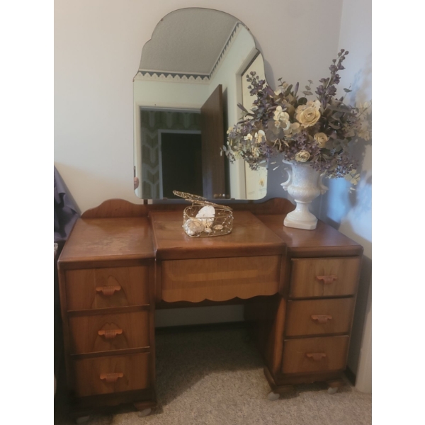 Vintage Wooden Vanity Plus Decorative Items - 44W, 21D, 62T 