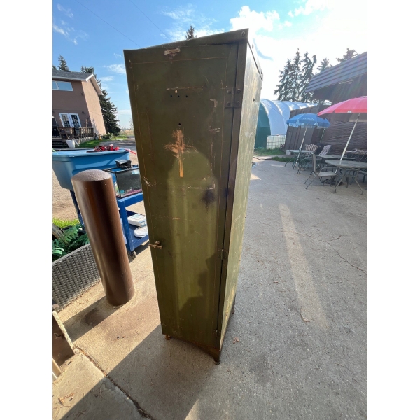 Metal Army Locker, Green 