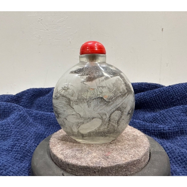 Grasshopper Snuff Bottle with Spoon 4H