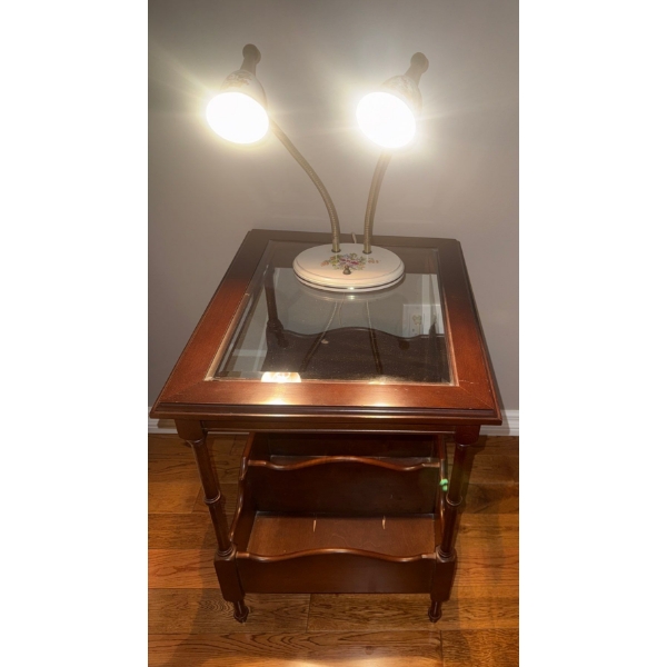 Mahogany Glass Top Multi Tiered End Table 24x25x25  w/ Vintage 2 Light Lamp 