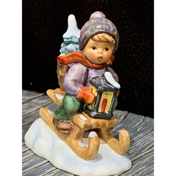 Goebel Hummel Tree Hunter -  5T