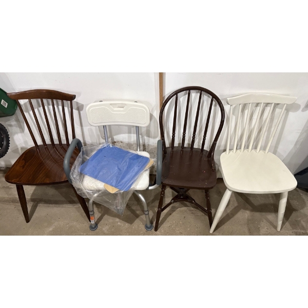 Set of 4 Chairs Incl. Bath Chair 