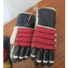 Image 2 : Vintage Hockey Gear Set with Shin Guards, Gloves, and Ice Skate Blades