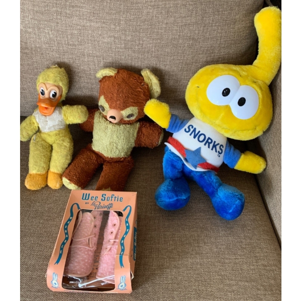 Antique Bear & Duck w/ Vintage Friend  Snorks and Shoes 