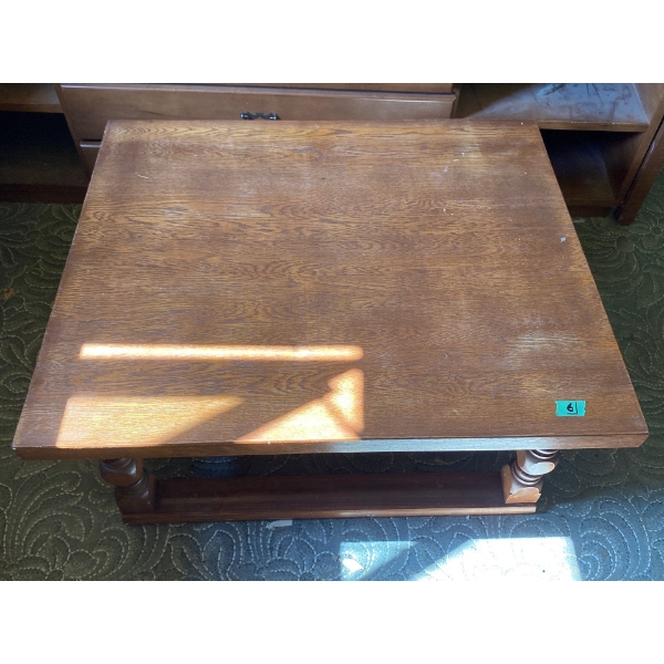 Vintage Coffee Table Width 30" Length 36" Hight 15"