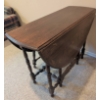 Image 8 : Solid Oak Drop-Leaf Dining Table with Turned Gate Legs