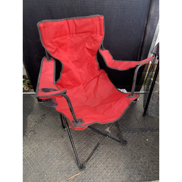 5 Folding Camp Chairs, Coin sorter, iPhone 15 Plus case