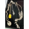 Image 1 : Costume Jewelry Necklaces
