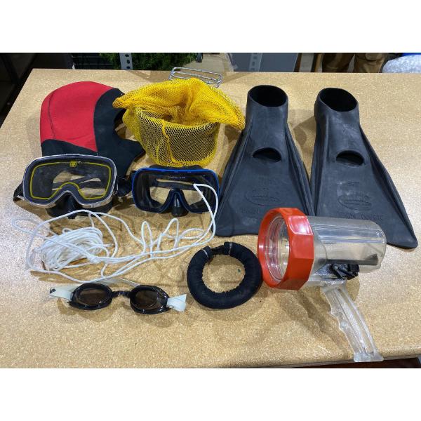 snorkling gear