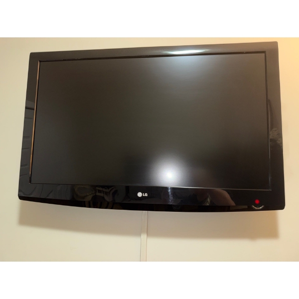 36" LG LCD Television w/ Wall Mount (Removal Required-Bring Necessary Tools)