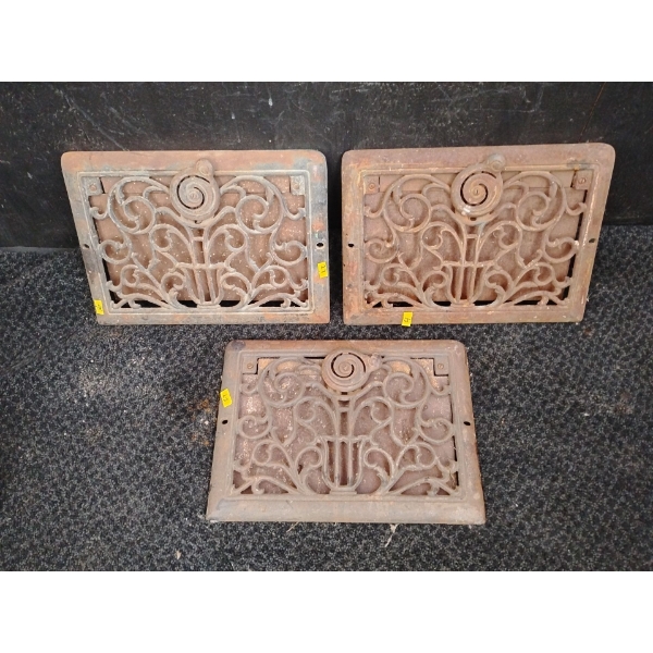 Antique Grates 13x10