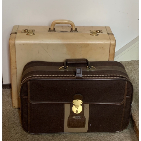 Vintage Travel Accessories 19W