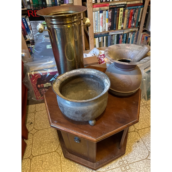 Spittoons, Umbrella Holder & Table