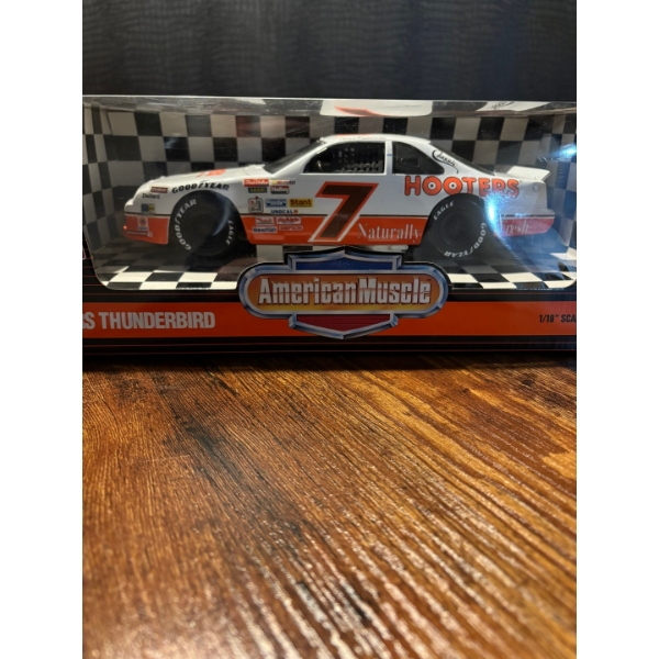 American muscle NASCAR # 7 HOOTERS thunderbird Alan kulwicki driver Collector's Edition original