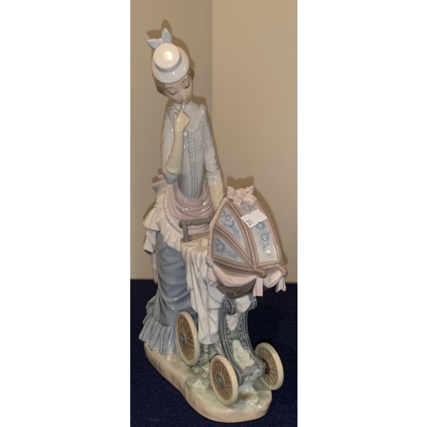 LLADRO Retired 'Baby's Outing' Porcelain Figure  - 3W, 10D, 13T 
