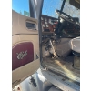 Image 8 : 2006 international Eagle 9100  C13 twin turbo 13 speed manual Truck is ready for CVIP 10% BUYERS Fee