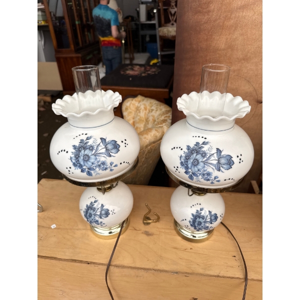 "Gone With the Wind" lamp or Parlor Lamp x2 17” tall with Basket