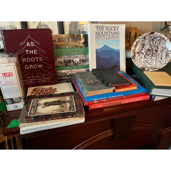 Collection of books power horses, Rocky Mountains, Canada, history in paragraphs life‘s greatest rom