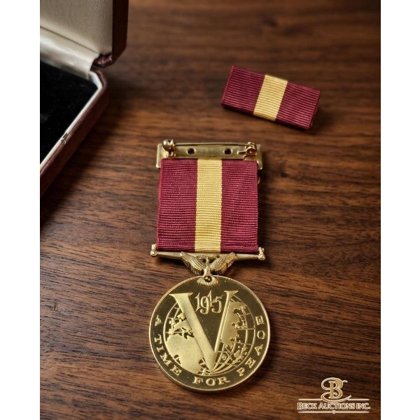 1919 'Victory and Time for Peace' Commemorative Medal with Case