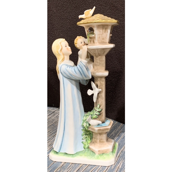 Goebel Hummel Mother Child Bird Bath 11T