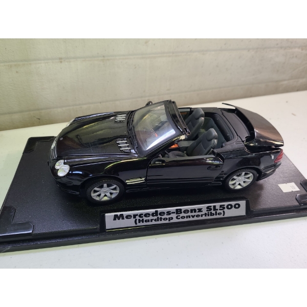 Mercedes Benz SL500 1:18 Scale Model Mounted on Base 13.5 W, 6 D, 4 T (Measurement w/ Base Included)