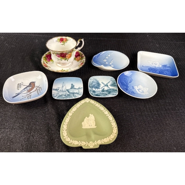 Collectible Dishware - Royal Albert, Wedgewood, B&G Denmark, Royal Copenhagen 