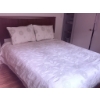 Image 1 : Queen Size Simmons Bed with Quilted Mattress and Floral Cover