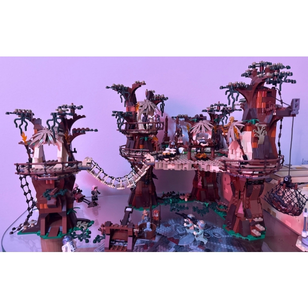 LEGO Star Wars Ewok Village (set10236)