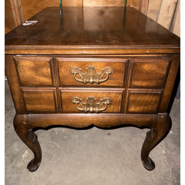 French Provincial End Table 18x29x24