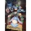 Image 1 : Welcome Sign Eeyore and Other Collectibles