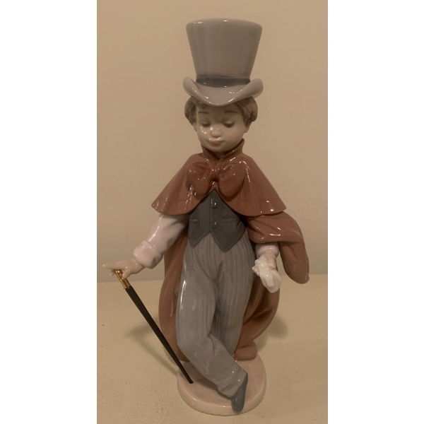 LLADRO Porcelain 'Out for A Ciroll' 7T Boy in Top Hat & Cloak