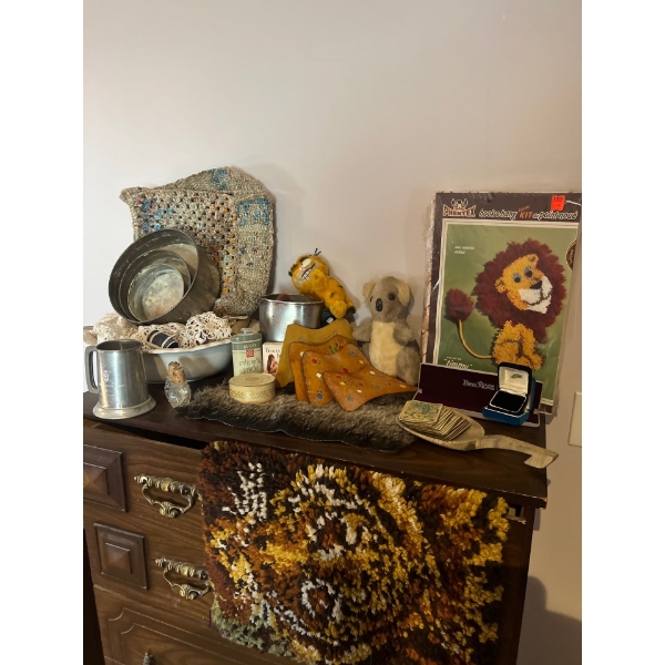 -collection of handmade carpet bag vintage Garfield another vintage cans