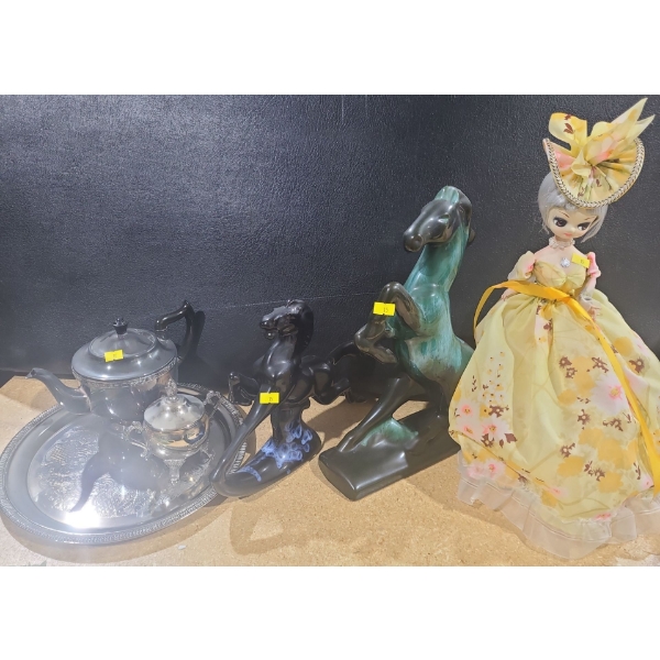 Metalware- Tray 12" Diameter, Blue Mountain Horses: Blue 11 W, 9 T, Green 9.5 W, 14 T, Doll 16.5 T