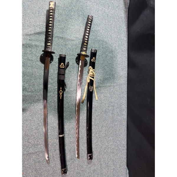 2pcs 41" Black Katana Set w/ Engraved Details