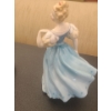 Image 2 : Royal Doulton's Porcelain Figurine "Enchantment" HN 2178