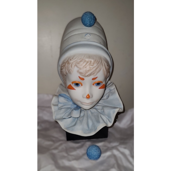 Cybis Clown Figurine 5 W, 5 D, 9 T (Has Broken Pom Pom as Shown)