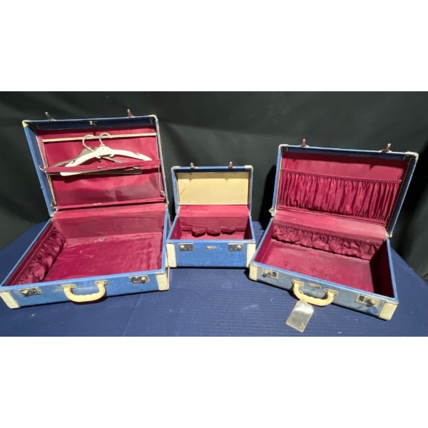 Vintage Luggage Set 