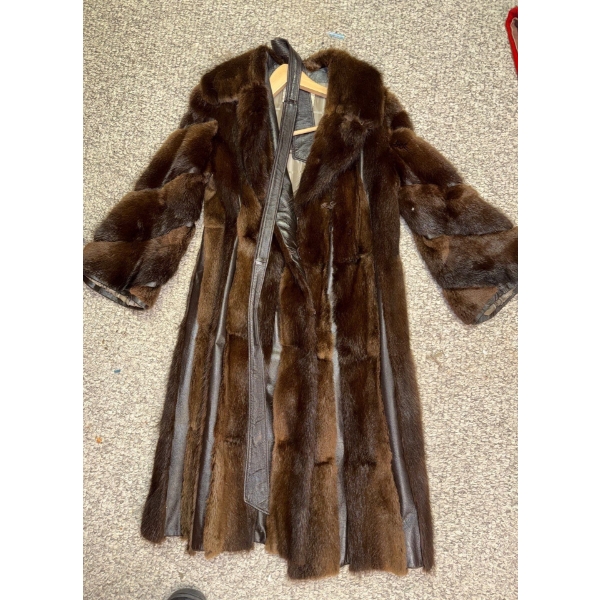Hudson's Bay Company Premium Mink Ladies Outerwear - Sable - Full length Size M