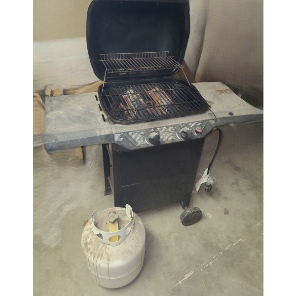 Backyard Grill Barbeque/ Tank Included 40 W, 15 D, 35 T