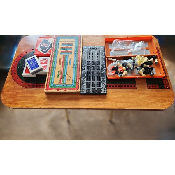 Crib Table 31 W, 18.5 D, 31.5 T, Additional Crib Boards, Checkers/ Chess, Rummoli and Cards 