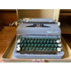 Image 2 : Vintage Wood Words Typewriter