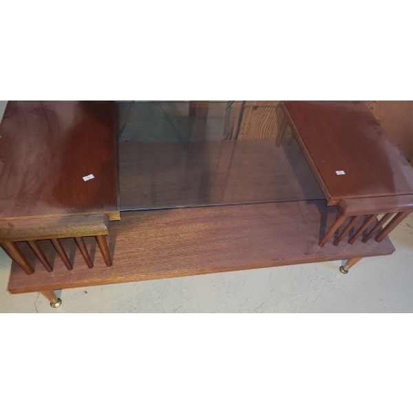 Vintage Coffee Table w/ Glass Insert Top 39.5 W, 19.5 D, 15 T 