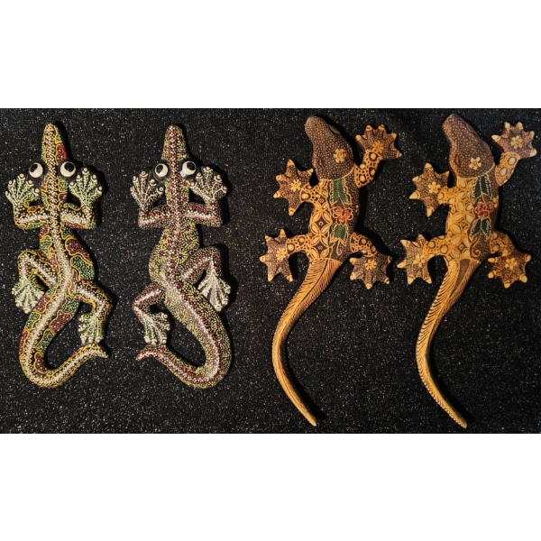 Four Decorative Lizards (Two Pairs) with Varying Lengths