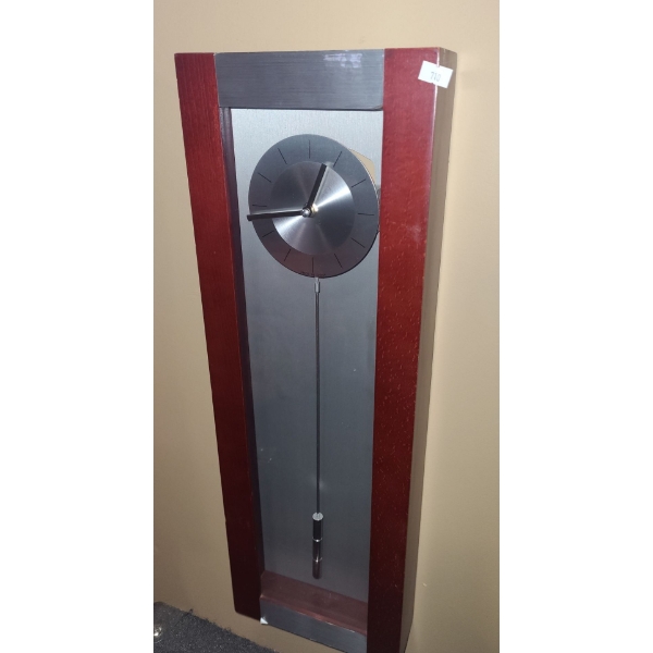 Modern Style Pendulum Clock 26 L, 9 W, 3 D