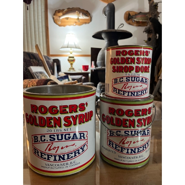 Tin collection of Rogers golden syrup large, medium, and small all in great condition large one has 