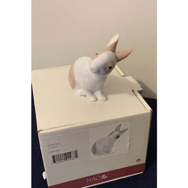 NAO By LLADRO 'Cookies' Porcelain Bunny - 3.5T 