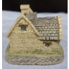 Image 4 : Hand Carving 'Cotswold Cottage' By David Winter 