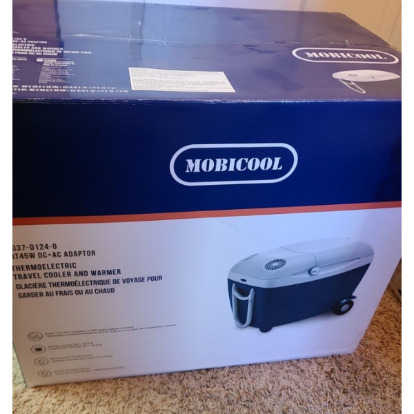 Mobicool Travel Cooler and Warmer 037-0124-0