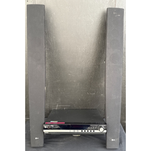 LG Home Theatre System w/ 5 Disc Changer & Tower Speakers - Mo.HE903PAW