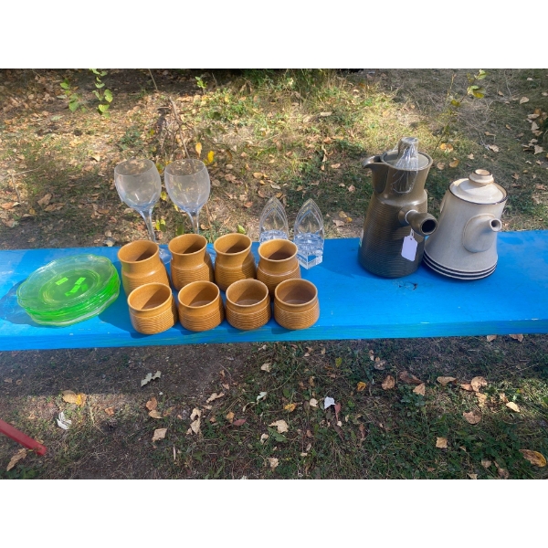 Ceramic Cups & Tea Pots Set 